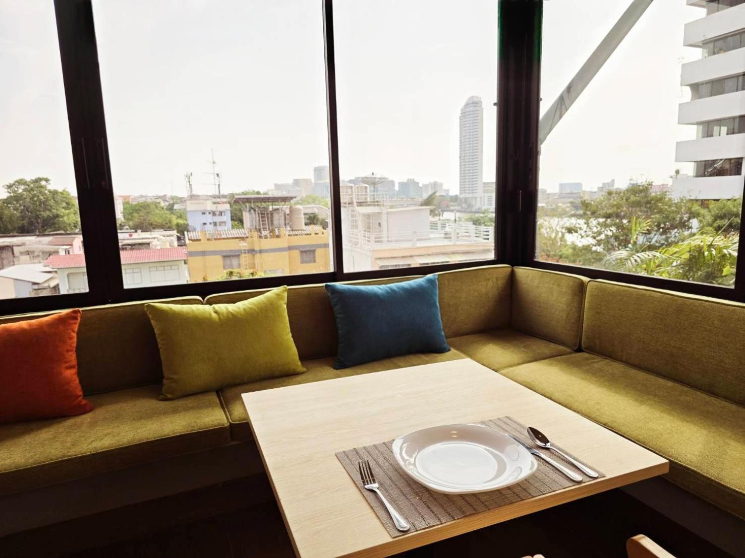 เรดดอร์ Hotel กรุงเทพมหานคร ภายนอก รูปภาพ