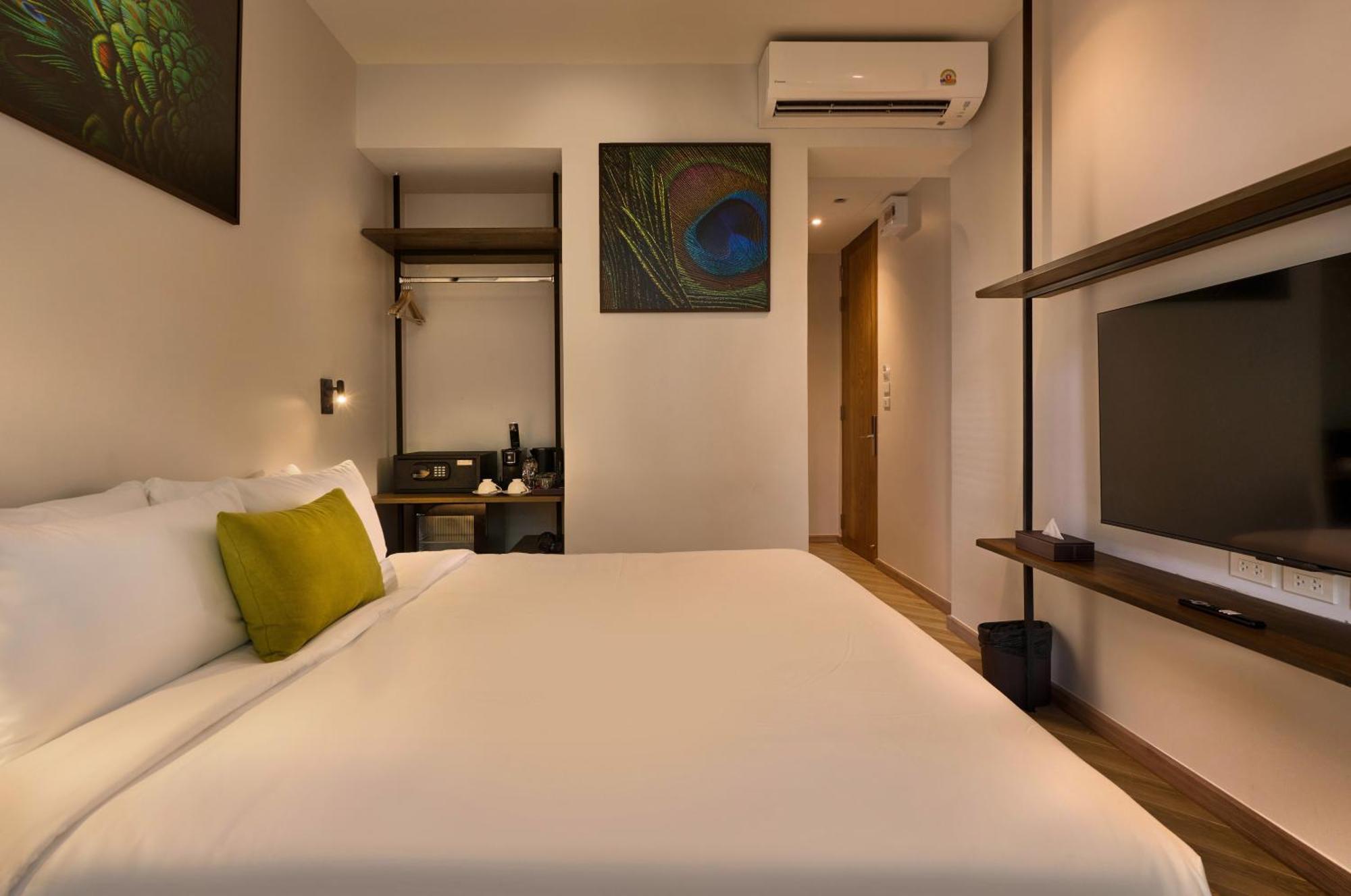 เรดดอร์ Hotel กรุงเทพมหานคร ภายนอก รูปภาพ