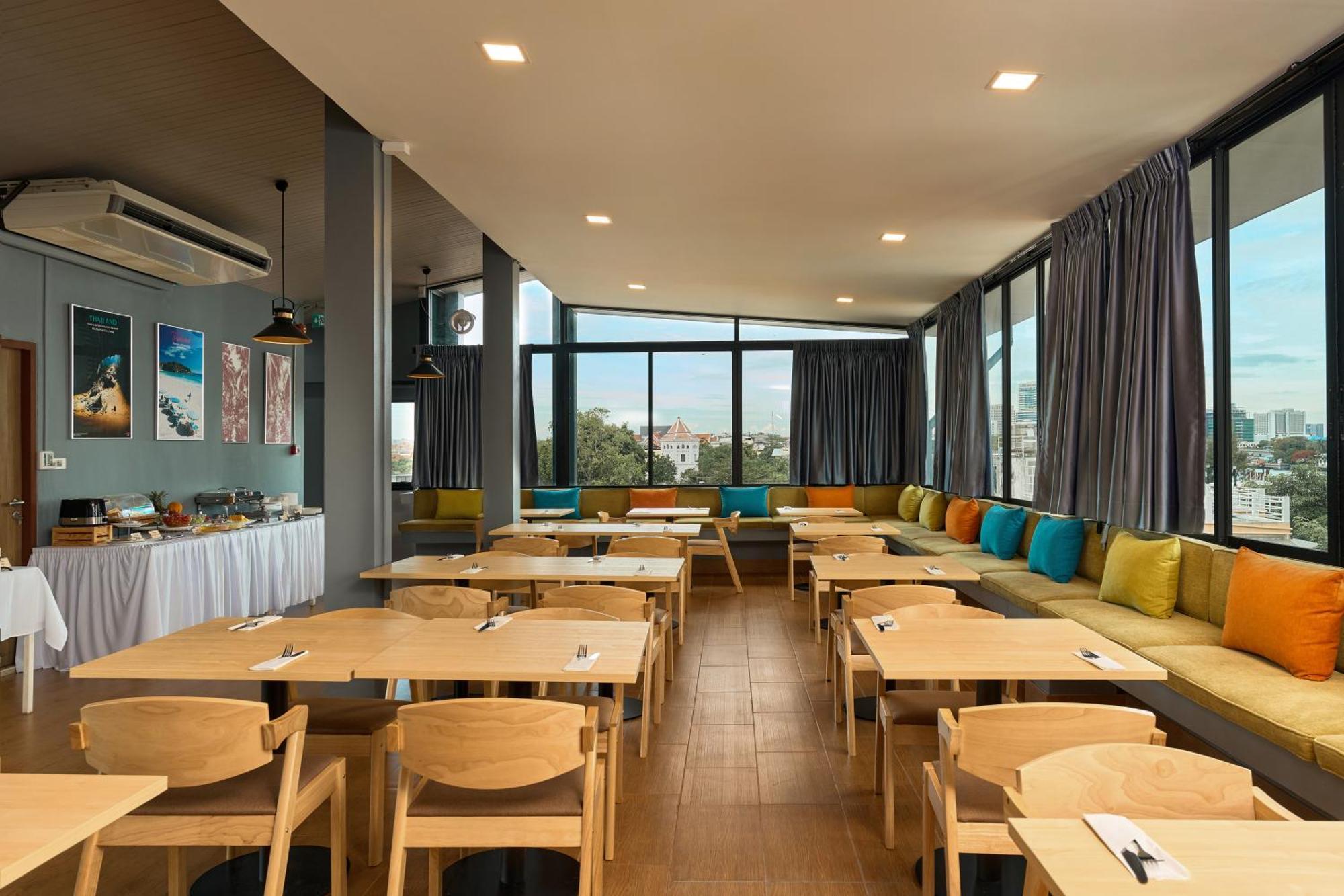 เรดดอร์ Hotel กรุงเทพมหานคร ภายนอก รูปภาพ