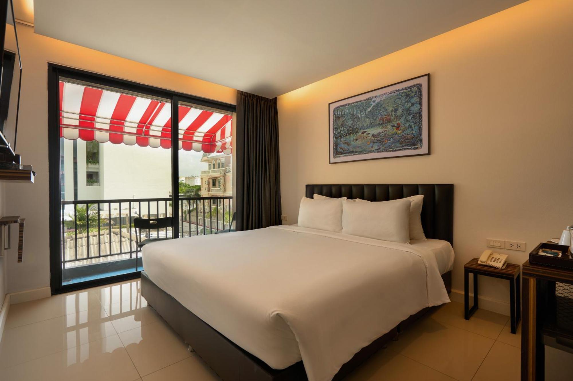 เรดดอร์ Hotel กรุงเทพมหานคร ภายนอก รูปภาพ